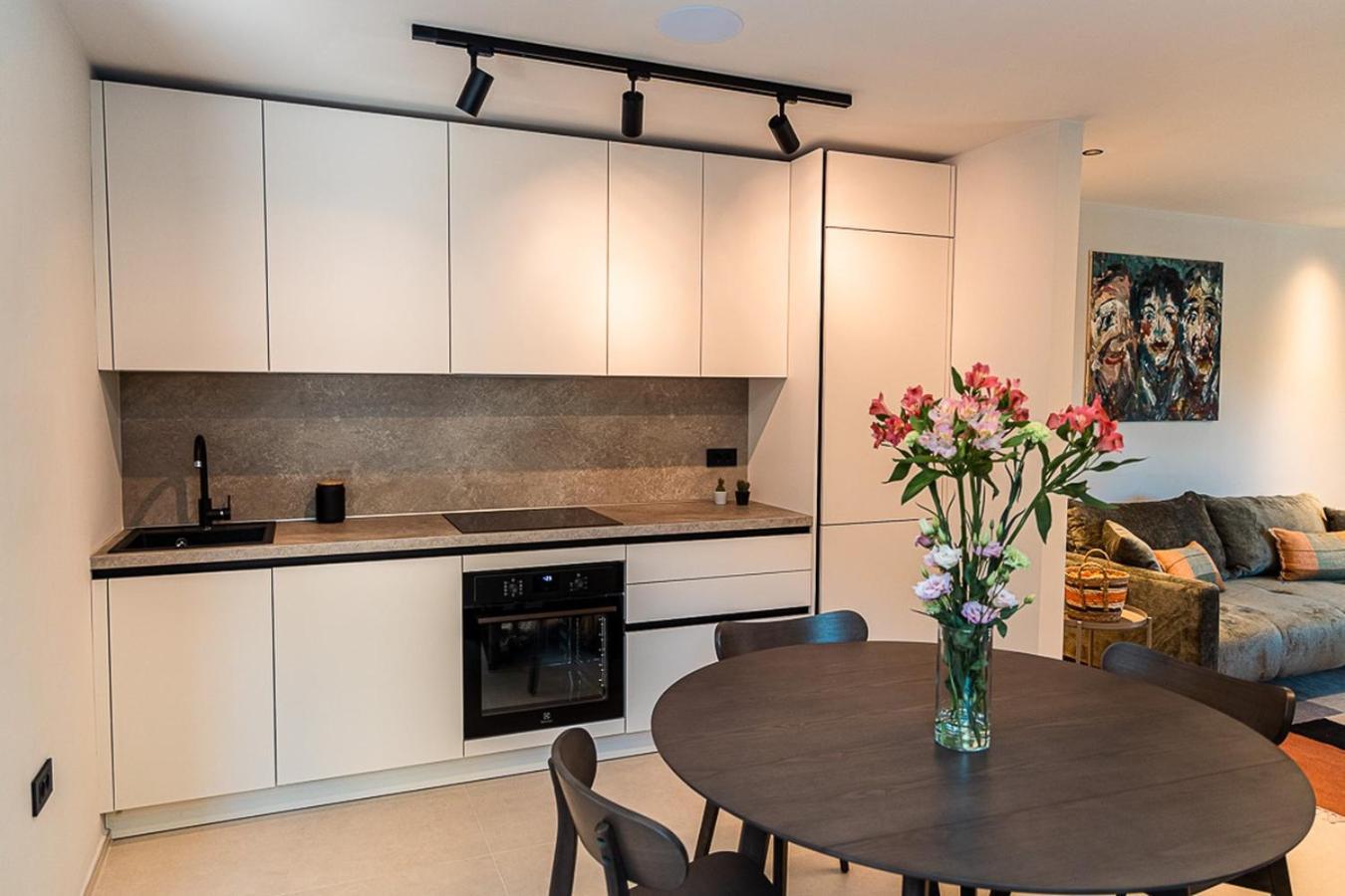 Double B Apartment *